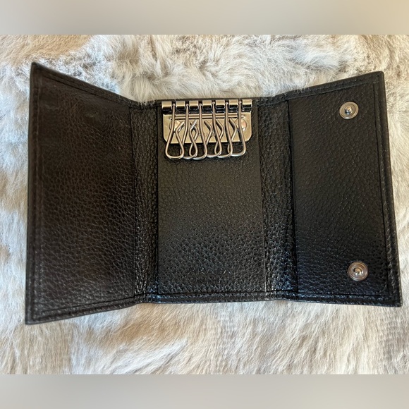 Prada Black Leather 6 Key Holder - Picture 2 of 6